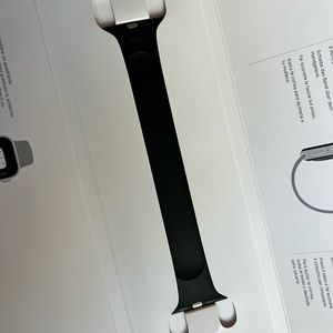 Apple Watch 40mm Black Solo Loop size 6